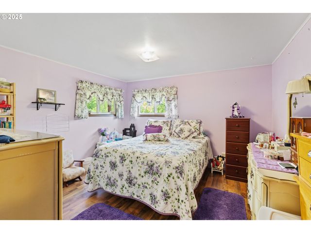 51320 MYRTLE CREEK Rd, Myrtle Point, OR 97458