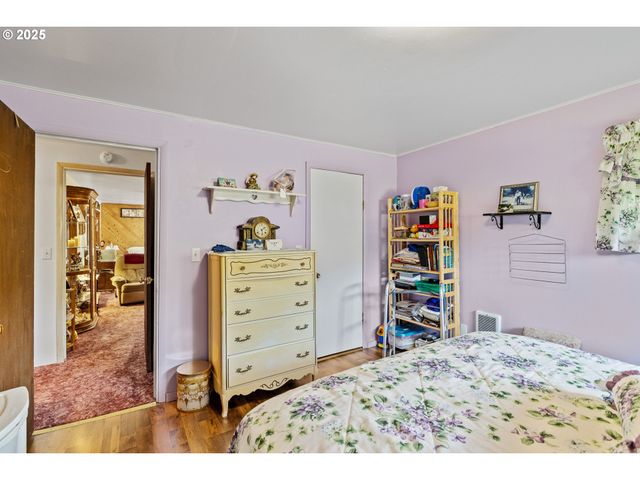 51320 MYRTLE CREEK Rd, Myrtle Point, OR 97458