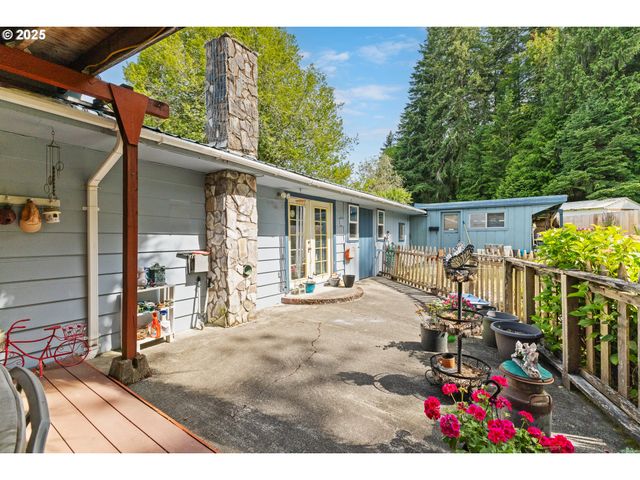 51320 MYRTLE CREEK Rd, Myrtle Point, OR 97458