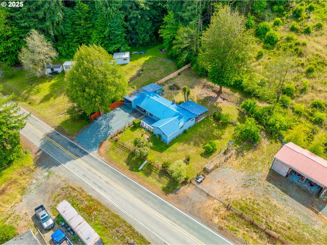 51320 MYRTLE CREEK Rd, Myrtle Point, OR 97458