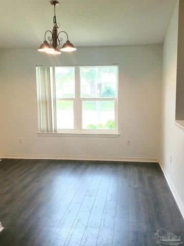 5065 Copperfield Dr, Pace, FL 32571