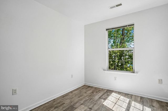 1025 DUNDEE CT, Chester, MD 21619