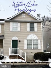 1025 DUNDEE CT, Chester, MD 21619