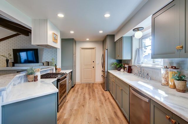 6040 N Wilson Avenue, Fresno, CA 93704