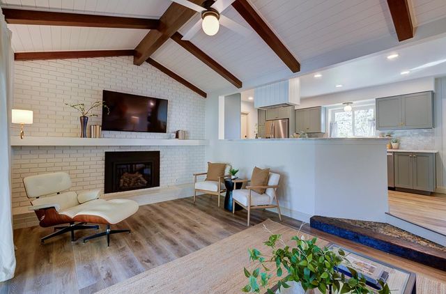 6040 N Wilson Avenue, Fresno, CA 93704