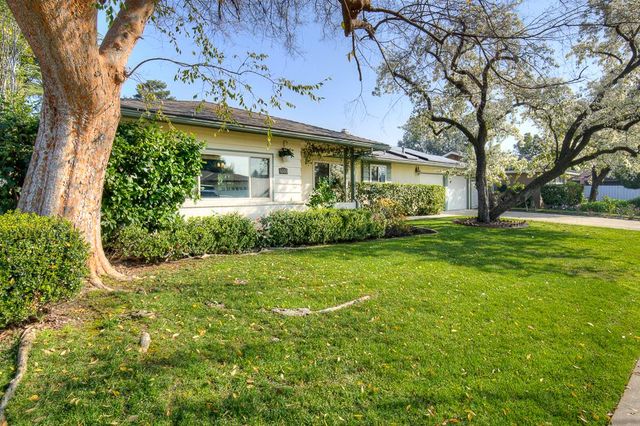 6040 N Wilson Avenue, Fresno, CA 93704