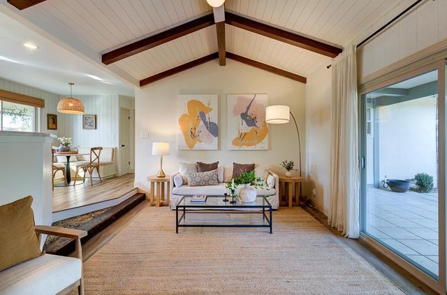 6040 N Wilson Avenue, Fresno, CA 93704