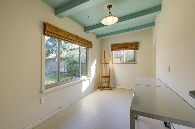 6040 N Wilson Avenue, Fresno, CA 93704