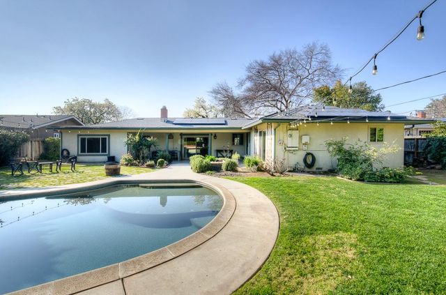 6040 N Wilson Avenue, Fresno, CA 93704