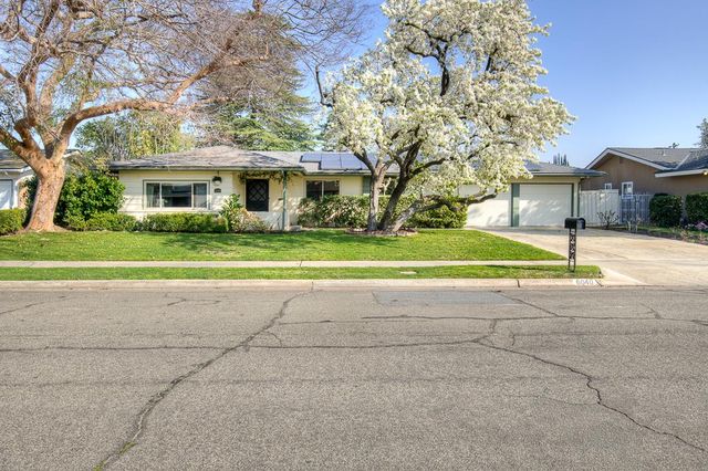6040 N Wilson Avenue, Fresno, CA 93704