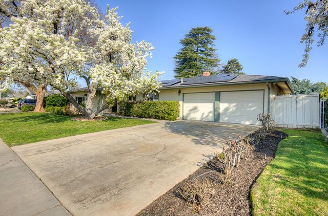 6040 N Wilson Avenue, Fresno, CA 93704