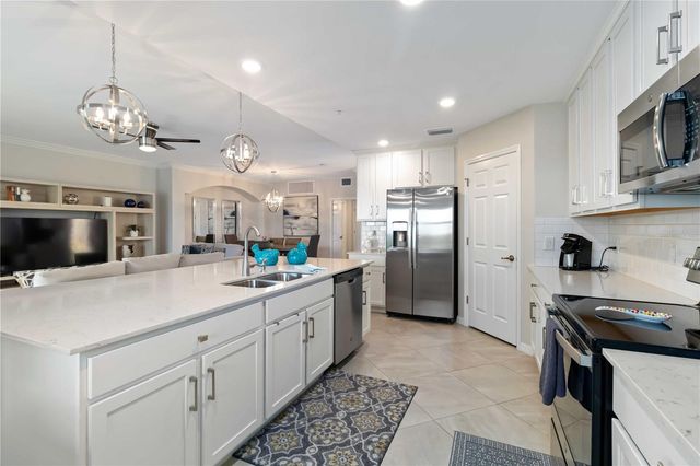 10805 TARFLOWER DRIVE 101, Venice, FL 34293