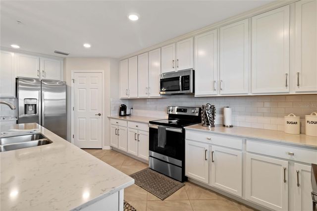 10805 TARFLOWER DRIVE 101, Venice, FL 34293