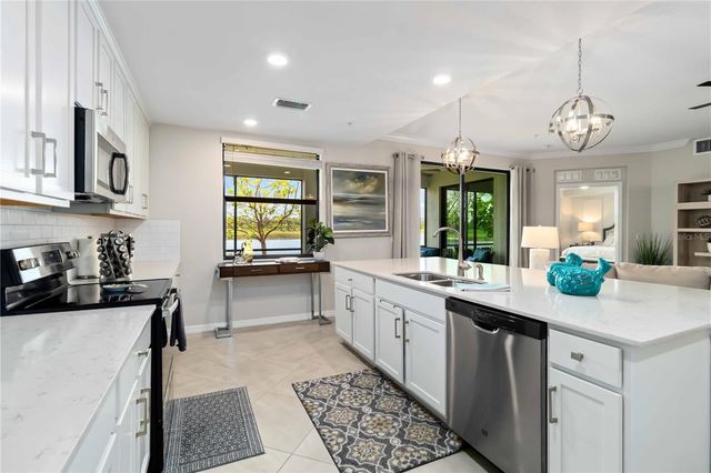10805 TARFLOWER DRIVE 101, Venice, FL 34293
