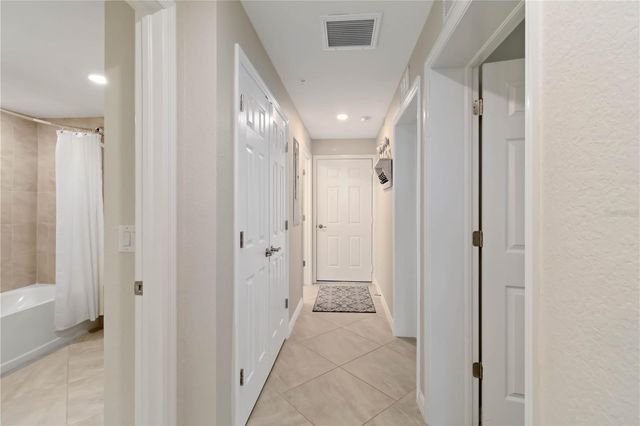 10805 TARFLOWER DRIVE 101, Venice, FL 34293