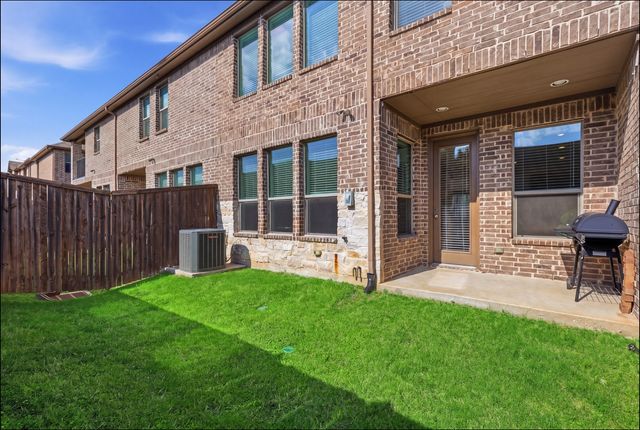 3621 Harebell Drive, Carrollton, TX 75007