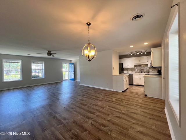 1093 Harbor Drive SW, Calabash, NC 28467