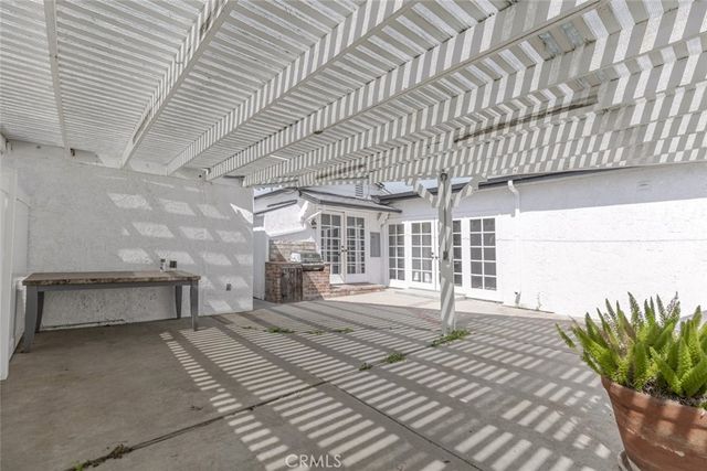 7856 Paso Robles, Van Nuys, CA 91406