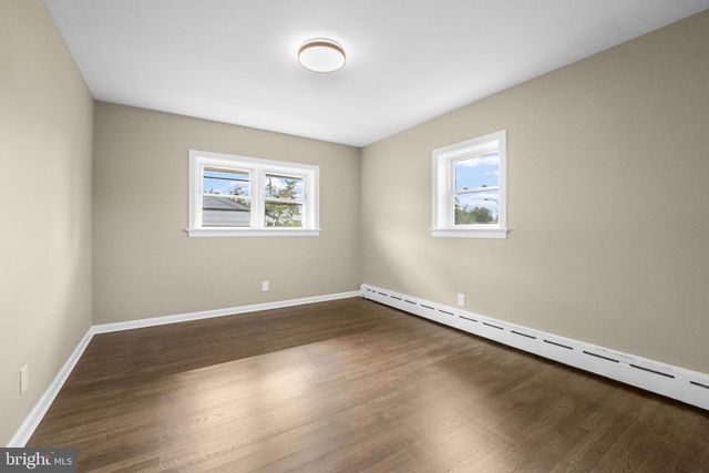 5 YUBAS AVE, Burlington, NJ 08016