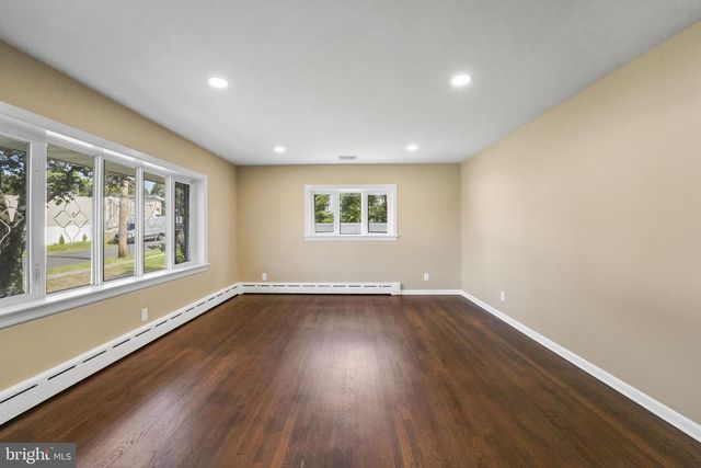 5 YUBAS AVE, Burlington, NJ 08016
