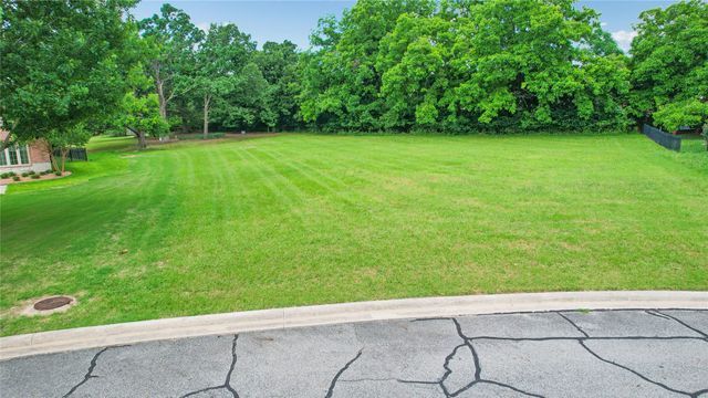 2001 Bois D Arc Street, Bonham, TX 75418