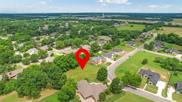 2001 Bois D Arc Street, Bonham, TX 75418