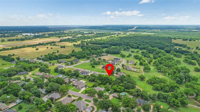 2001 Bois D Arc Street, Bonham, TX 75418