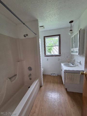 222 Boardman Boulevard, Boardman, OH 44512