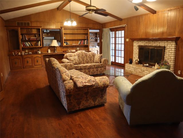 604 E HIGHLAND Road, Ovilla, TX 75154