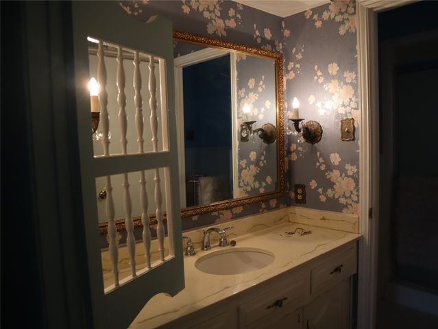 604 E HIGHLAND Road, Ovilla, TX 75154