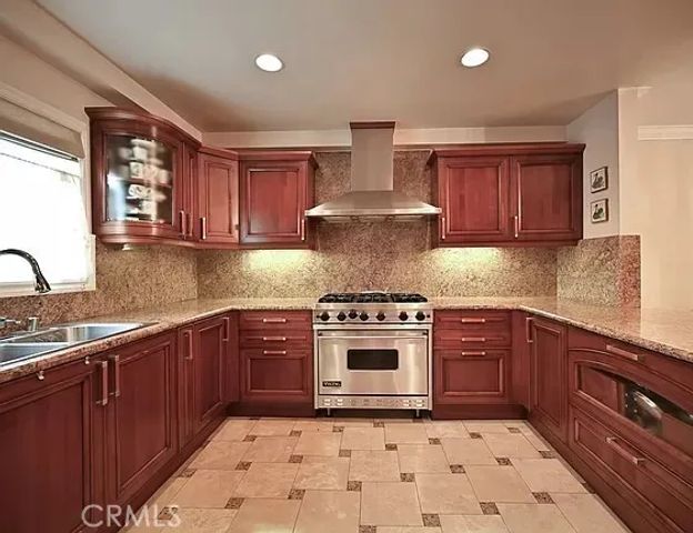 1828 Glendon Avenue, Los Angeles, CA 90025