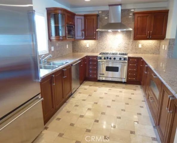 1828 Glendon Avenue, Los Angeles, CA 90025