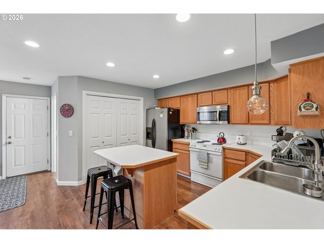 6012 Ne 35TH Cir, Vancouver, WA 98661