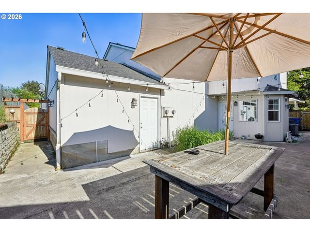 6012 Ne 35TH Cir, Vancouver, WA 98661