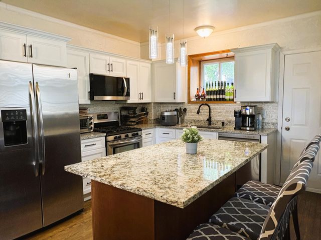 19324 Todd Drive, Clinton Twp, MI 48038