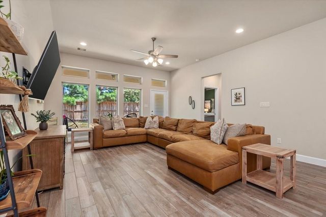 614 Lost Maples Bend Lane, Conroe, TX 77304