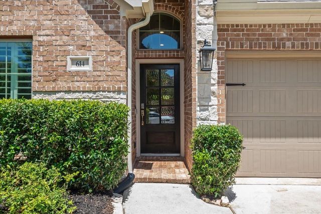 614 Lost Maples Bend Lane, Conroe, TX 77304