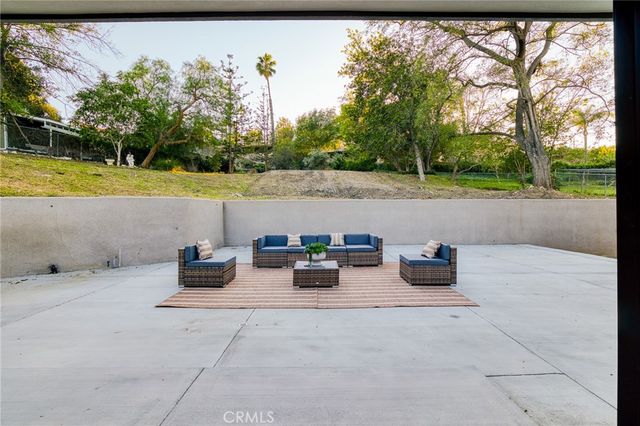 10533 Morada, Orange, CA 92869