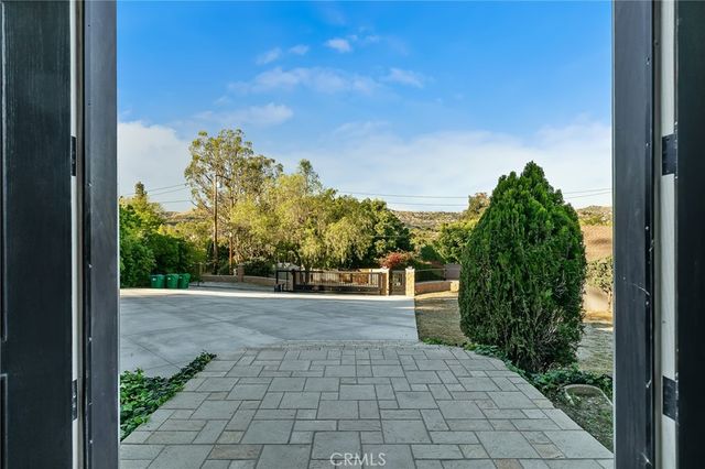 10533 Morada, Orange, CA 92869