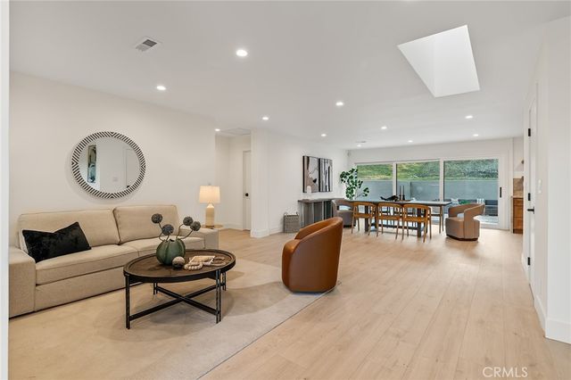 10533 Morada, Orange, CA 92869
