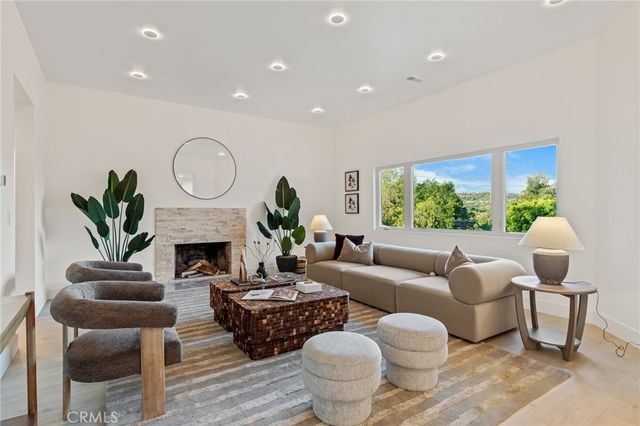 10533 Morada, Orange, CA 92869
