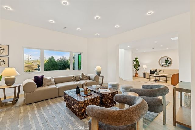 10533 Morada, Orange, CA 92869