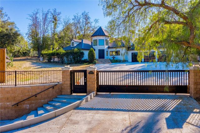 10533 Morada, Orange, CA 92869