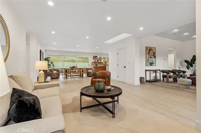 10533 Morada, Orange, CA 92869