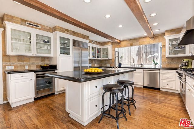 1519 Schuyler Road, Los Angeles, CA 90210