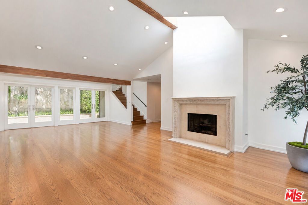 Image 36 of property listing at 1519 Schuyler Road, Los Angeles, CA 90210