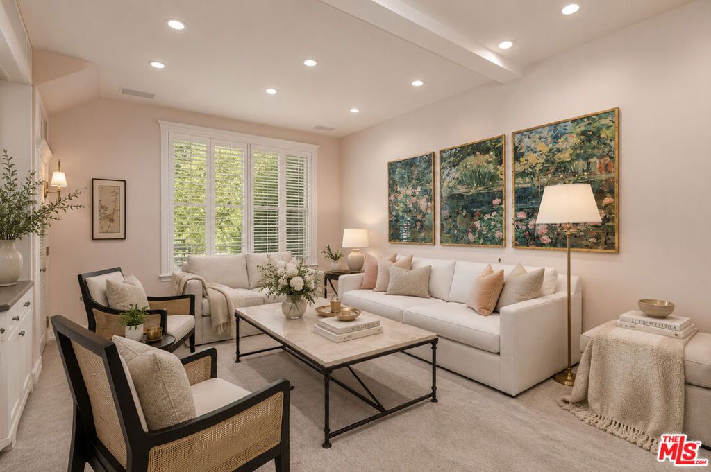 Image 4 of property listing at 1519 Schuyler Road, Los Angeles, CA 90210