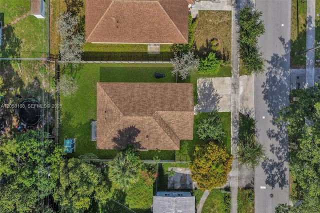 2820 NW 4th St, Pompano Beach, FL 33069
