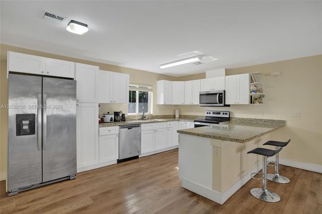 2820 NW 4th St, Pompano Beach, FL 33069