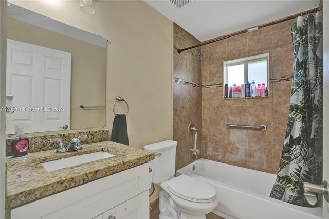2820 NW 4th St, Pompano Beach, FL 33069
